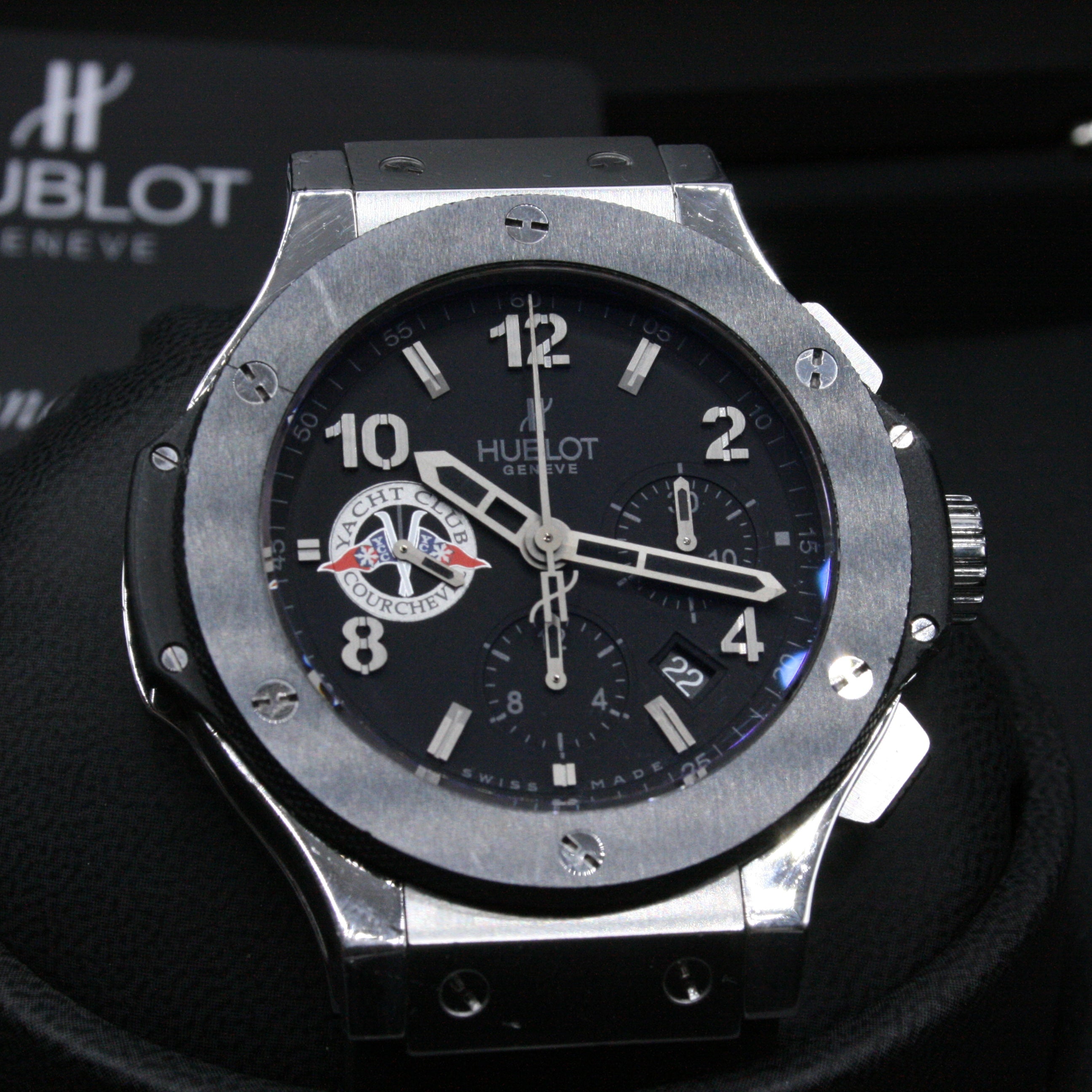 Hublot Big Bang 44 mm Courchevel Club limited edition XXX/250