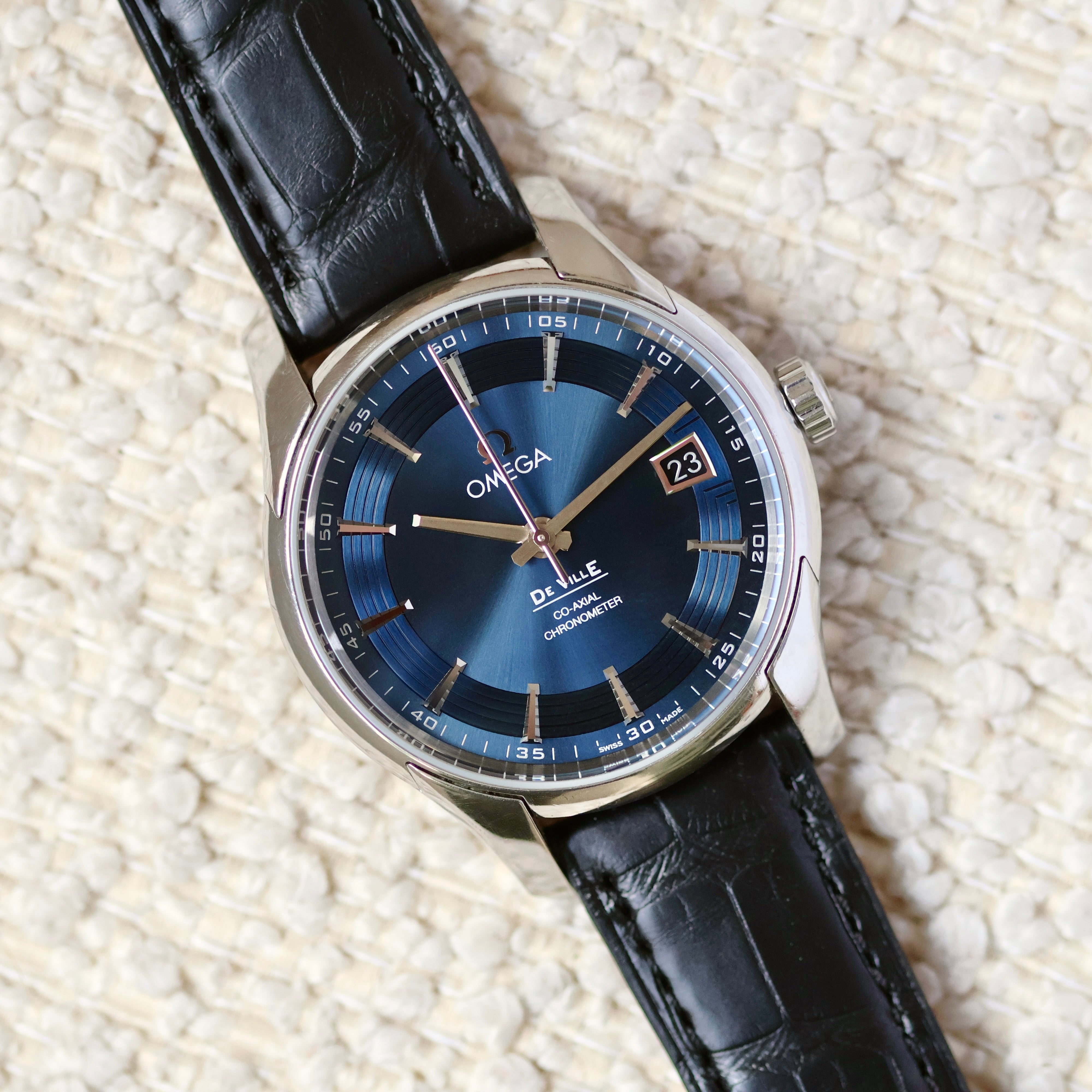 Omega De Ville Hour Vision